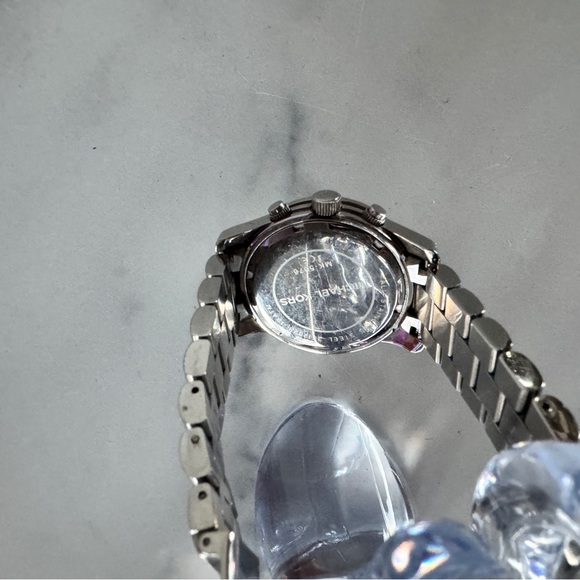 Michael Kors Silver Watch fits 7” wrist - Picture 9 of 14